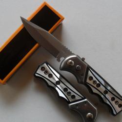 Petit Couteau Pliant Lame Acier 6,5 Cm Manche Alu Trous 8,5 Cm Chasse P&ecirc;che Bivouac