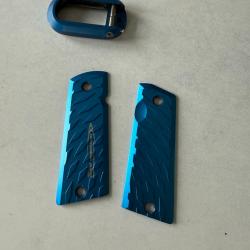 Magwell et plaquettes pour 1911  toni system en aluminium bleue 1� sans prix de r&eacute;serve