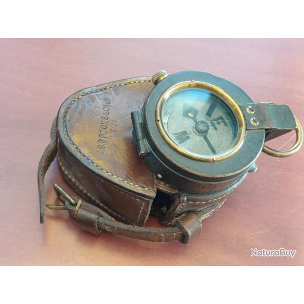 Magnifique et rare boussole � lentille militaire anglaise WW1 et son �tui cuir