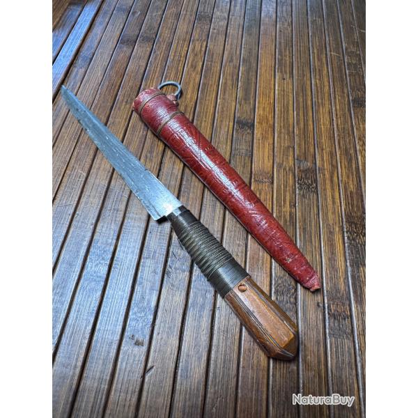 JOLIE COUTEAU ORIENTAL BOUSAADI LAME FORG�E GRAV�E MANCHE BOIS EXOTIQUE DANS SON FOURREAU