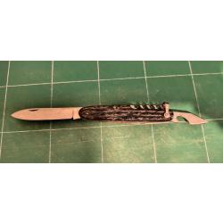 couteau pliant, m&egrave;tre, d&eacute;capsuleur, tire bouchon