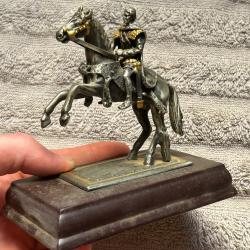 Statuette - figurine d'Alexandre le Grand &agrave; cheval