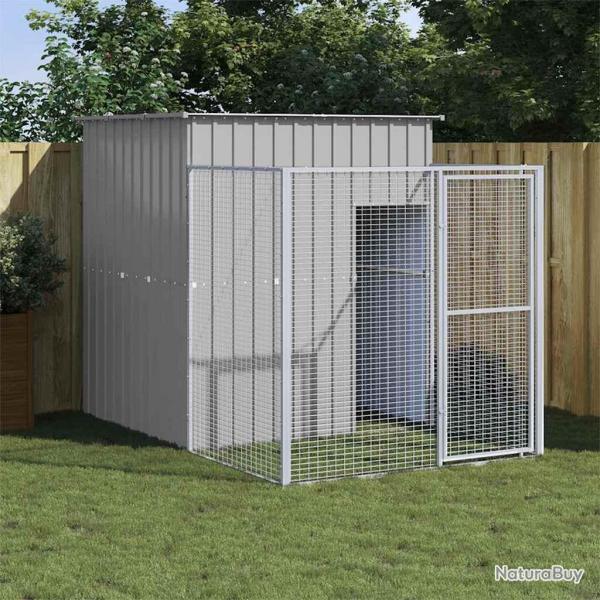 Niche pour chien avec cour gris clair 165x251x181 cm