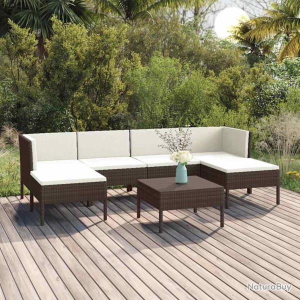 Salon de 7 pi�ces avec coussins marron, en r�sine tress�e pour la terrasse
