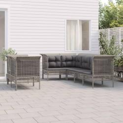 Salon de 7 pi&egrave;ces avec coussins gris, en r&eacute;sine tress&eacute;e pour la terrasse