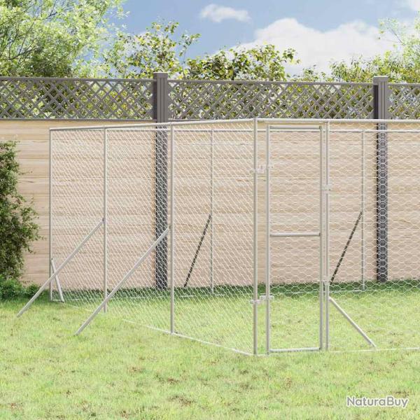 Chenil d'ext�rieur pour chiens argent� 6x6x2 m acier galvanis�