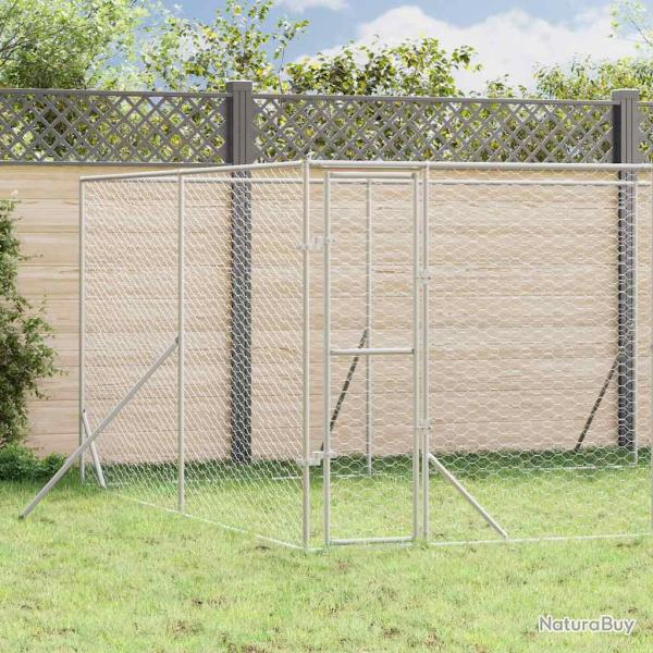 Chenil d'ext�rieur pour chiens argent� 8x4x2 m acier galvanis�