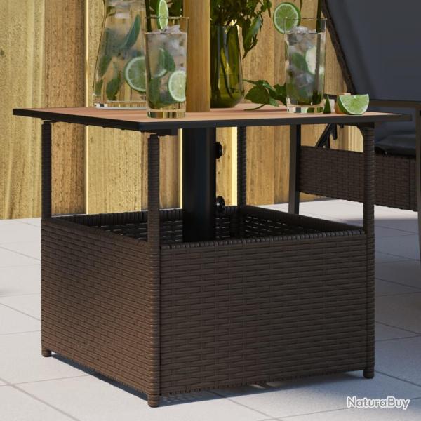 Table de avec trou de parasol marron r�sine tress�e