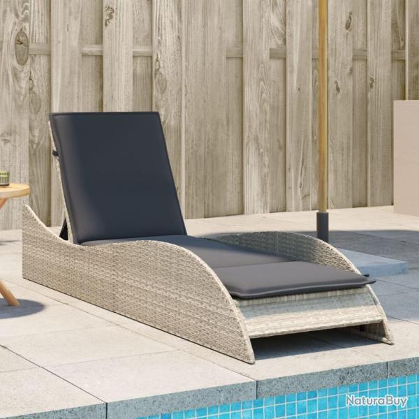 Chaise longue avec coussin gris clair 60x205x73 cm poly rotin