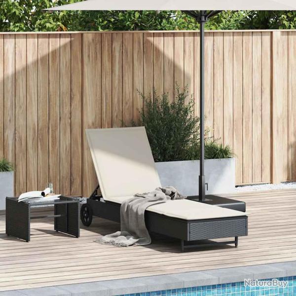 Chaise longue avec roues et coussin noir r�sine tress�e