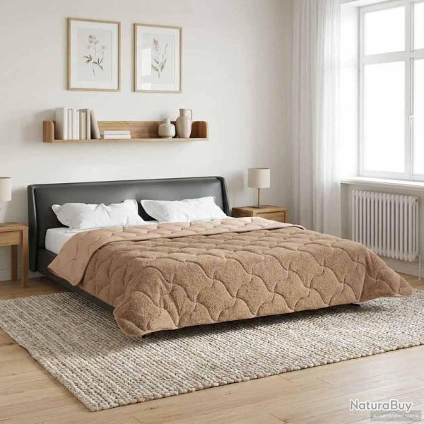 Duvet complet toute l'ann�e Matelass� Taupe 220 x 240 cm