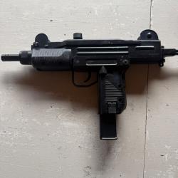 Mini Uzi airsoft CO2