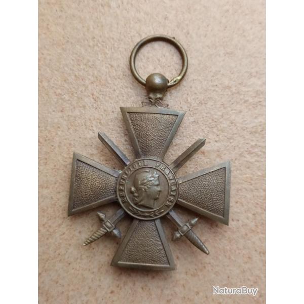 MEDAILLE CROIX DE GUERRE 1914-1918 SANS RUBAN