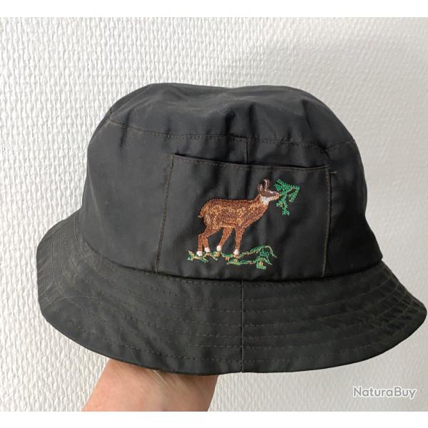 Bob coton huil� vert chasse avec motif brode T 55  neuf