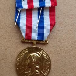 MEDAILLE D'HONNEUR DES CHEMINS DE FER  SNCF 1997  MEDAILLE CHEMINOT  OR