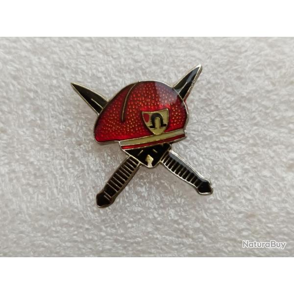 PINS US MILITAIRE US ARMY SPECIAL FORCE COMMANDO BERET ROUGE  DAGUE POIGNARD FORCE SPECIALES