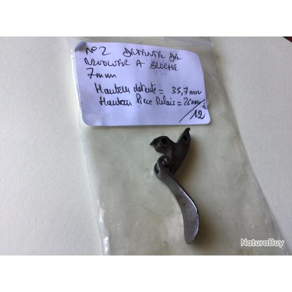 VENDU PAR LE-CUIRASSIER N� 2 DETENTE DE   REVOLVER A BROCHE 7 MM