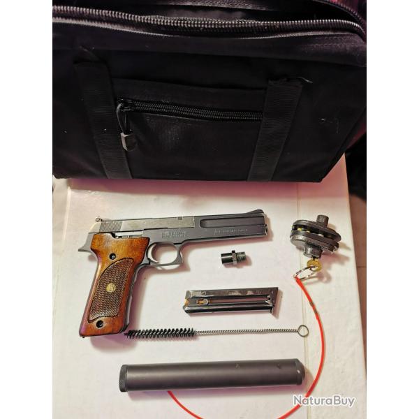 Super occasion, MITH & WESSON 422 en tr�s bon �tat, enti�rement r�vis� !  + acc  N�GOCIABLE.!
