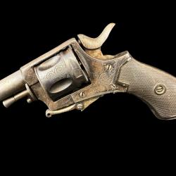 BULLDOG BELGE calibre 320 num&eacute;ro de s&eacute;rie E106