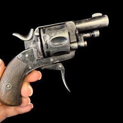BULLDOG BELGE calibre 320 num&eacute;ro de s&eacute;rie E80