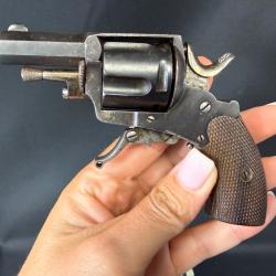 BULLDOG BELGE calibre 320 num&eacute;ro de s&eacute;rie 7832