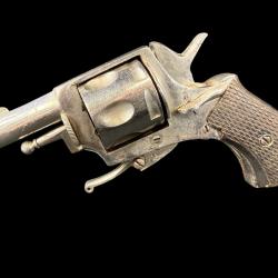 TR&Egrave;S BEAU BULLDOG BELGE calibre 320 num&eacute;ro de s&eacute;rie E88