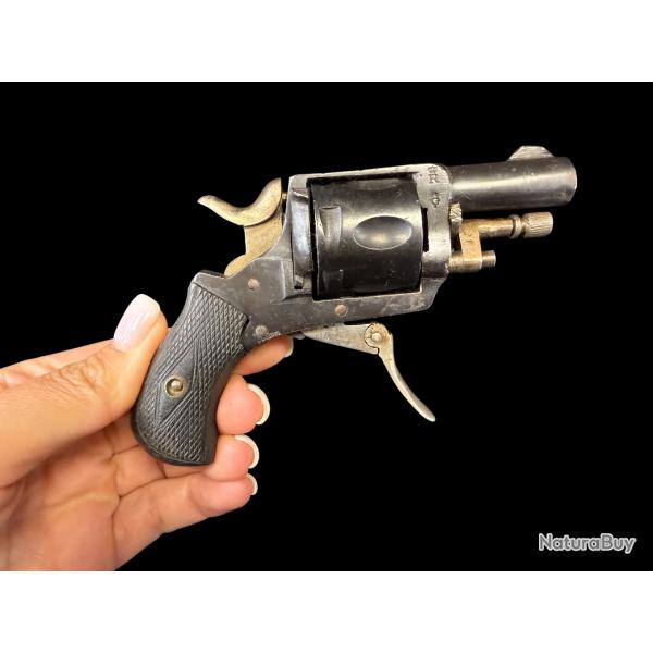 BULLDOG BELGE calibre 320 num�ro de s�rie E89