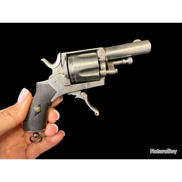 BULLDOG BELGE calibre 320 num�ro de s�rie E104