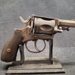Revolver Bulldog, Cal. 8mm/92 - 1� sans prix de r&eacute;serve !!