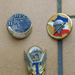 LOT DE 3INSIGNES ARMEE FRANCAISE REGIMENT PARACHUTISTE  11 CHOC COMMANDO   ARTHUS BERTRAND ATLAS