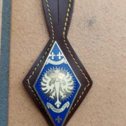 INSIGNE 5 REGIMENT DE CUIRASSIER AVEC CUIR