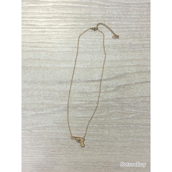 COLLIER ARME DE POING OR EN ACIER INOXYDABLE