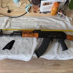 AK47 &eacute;quip&eacute; WBP Jack 7.62x39 + 3 chargeurs ( 2 de 30 coups et 1 de 10 coups )