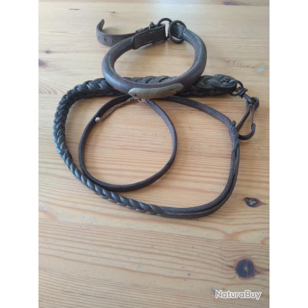 Collier et fouet  anciens