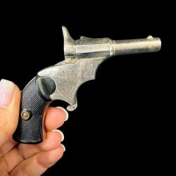 MINUSCULE PISTOLET DE CYCLISTE cal  22 short