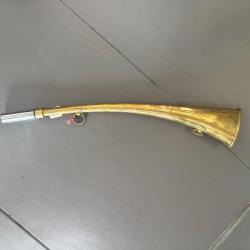 corne d'appel / pibole de chasse a vendre aux ench&egrave;res sans pipet destockage armurerie.