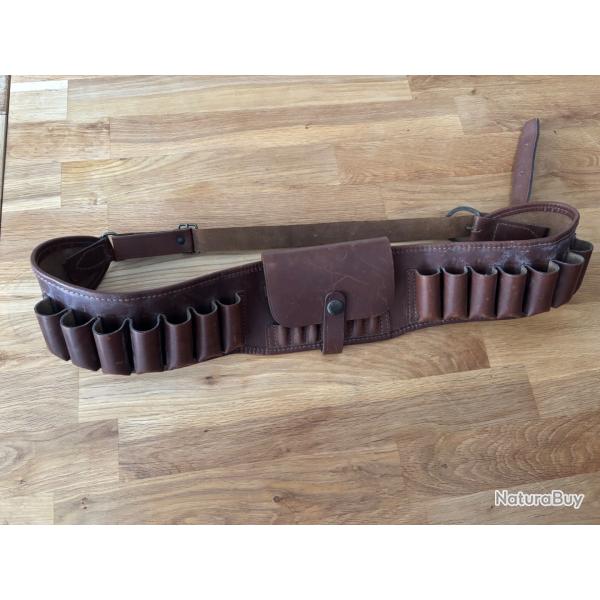 cartouchi�re cuir SPORFABRIC 12 et balles