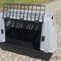 Cage de transport chien en plastique