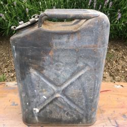 US ARMY - Bidon JERRICAN JERRYCAN WW2 DAT&Eacute; 1943