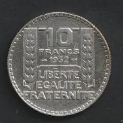 3 PIECES TURIN 2 de 1932 ET UNE de 1933 CHACUNE 10 FRANCS ARGENT les 3 DERNIERES  &agrave; vendre