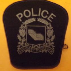 ECUSSON TISSU :&nbsp;CANADA ??:&nbsp;POLICE&nbsp;SERVIR ET PROTEGER  ,&nbsp;ETAT VOIR PHOTO&nbsp; . POUR TOUT RENSEIGNEMENT M