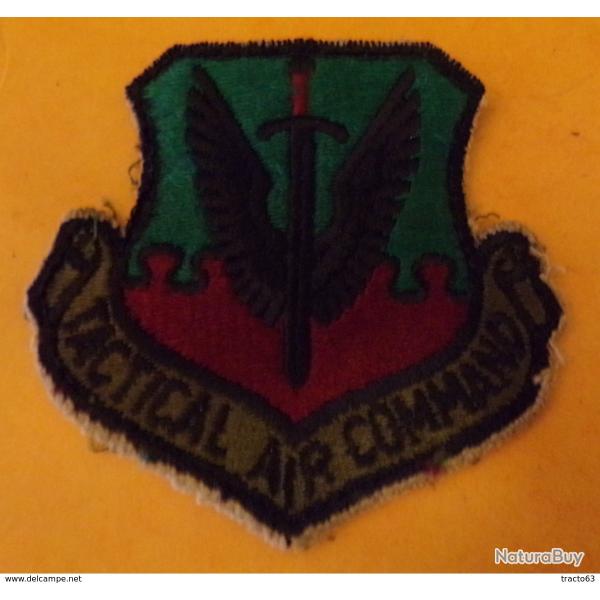 ECUSSON TISSU :�ETATS UNIS  :��TACTICAL AIR COMMAND��,�ETAT VOIR PHOTO� . POUR TOUT RENSEIGNEMENT ME