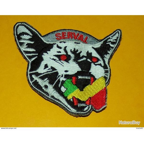 ECUSSON TISSU DE L'ARMEE DE L'AIR : OPERATION SERVAL AU MALI��,BON ETAT VOIR PHOTOS . POUR TOUT RENS