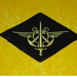 ETAT MAJOR DES ARMEES ,INSIGNE D'EPAULE EN TISSU , MODELE ANCIEN , OBSOLETE POUR COLLECTION&nbsp;&nbsp;,DIMENS