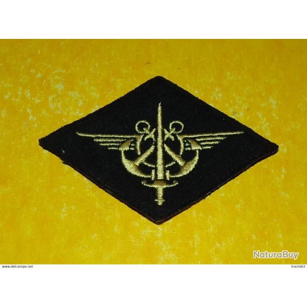 ETAT MAJOR DES ARMEES ,INSIGNE D'EPAULE EN TISSU , MODELE ANCIEN , OBSOLETE POUR COLLECTION��,DIMENS