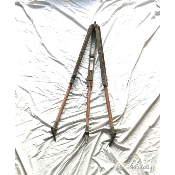 Equipement - DE490718.a Tr�pied d'optique