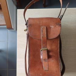 sacoche pour 4 chargeurs en cuir v&eacute;ritable
