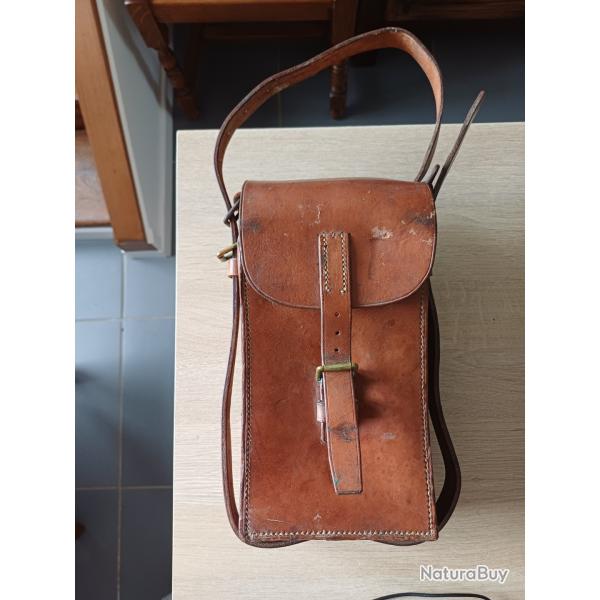 sacoche pour 4 chargeurs en cuir v�ritable