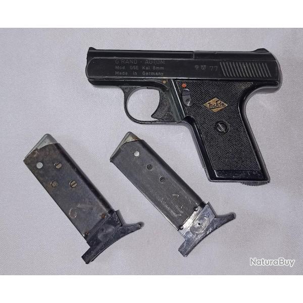 Petit pistolet automatique d'alarme 8mm � blanc vintage
