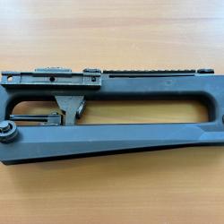 Poign&eacute;e garde main pgmp Famas F1 pour d&eacute;coration en polym&egrave;re - 1� sans prix de r&eacute;serve !!